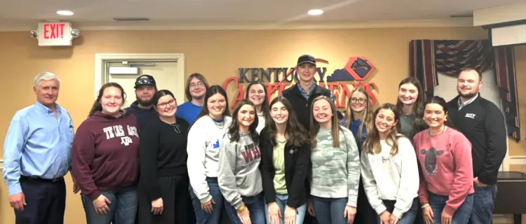 Collegiate Cattlemen's members meet at the Kentucky Cattlemen’s Association