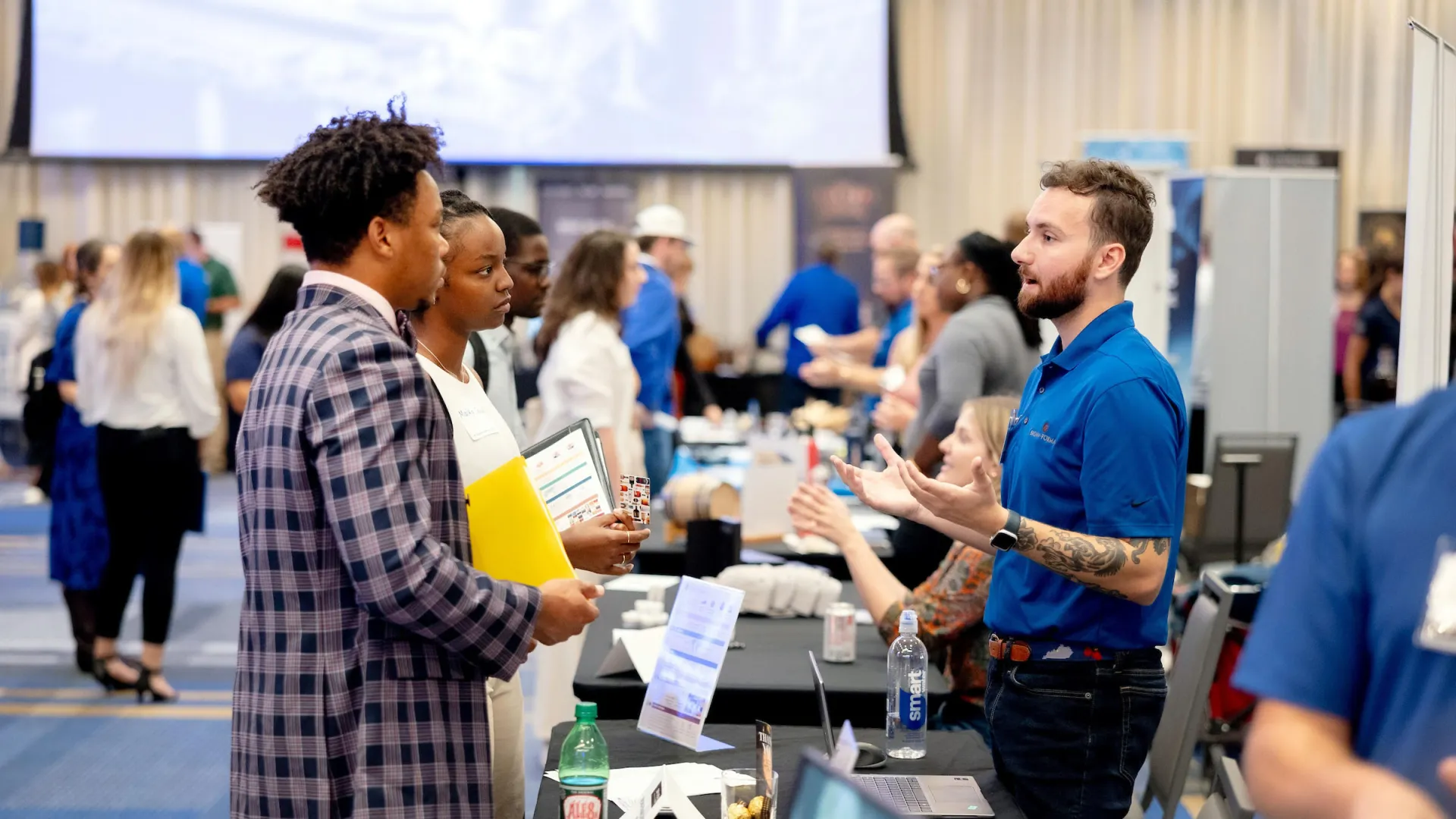 Students talk to employers at the Ky Signature Industries Career Fair